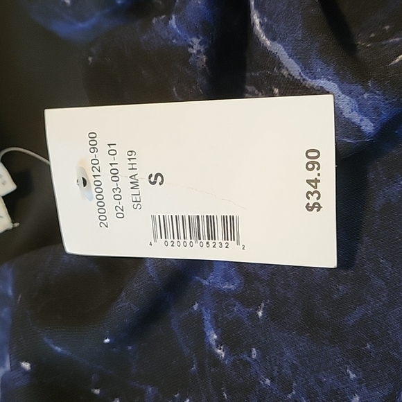 Kismet V neck Top - Picture 5 of 5